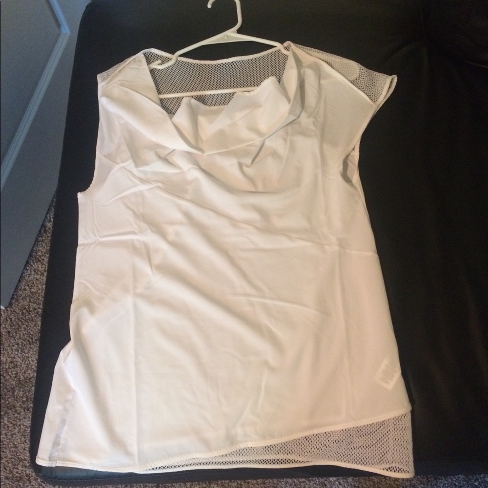 white dress shirt size m